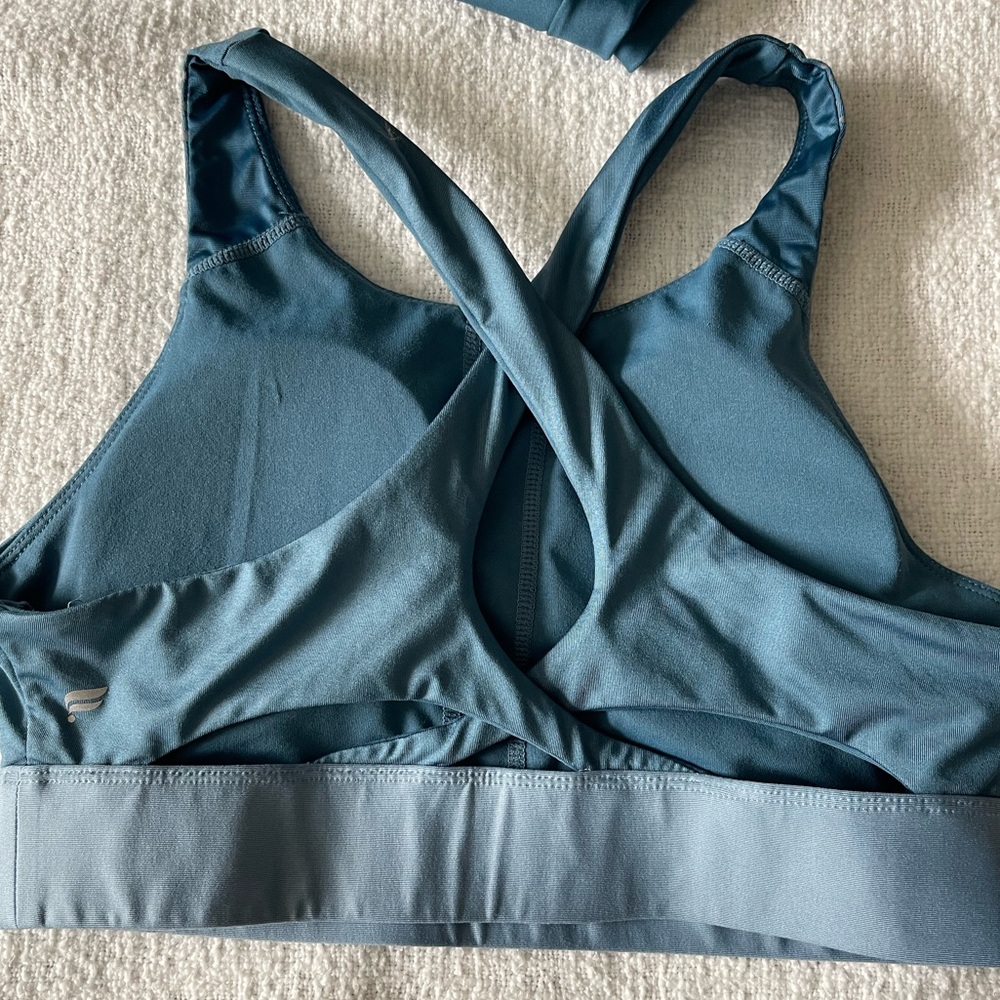 Fabletics Capri Legging Set - Picture 3 of 8